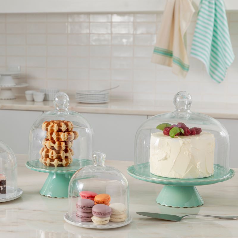 Casafina-Green footed plate w/ glass dome