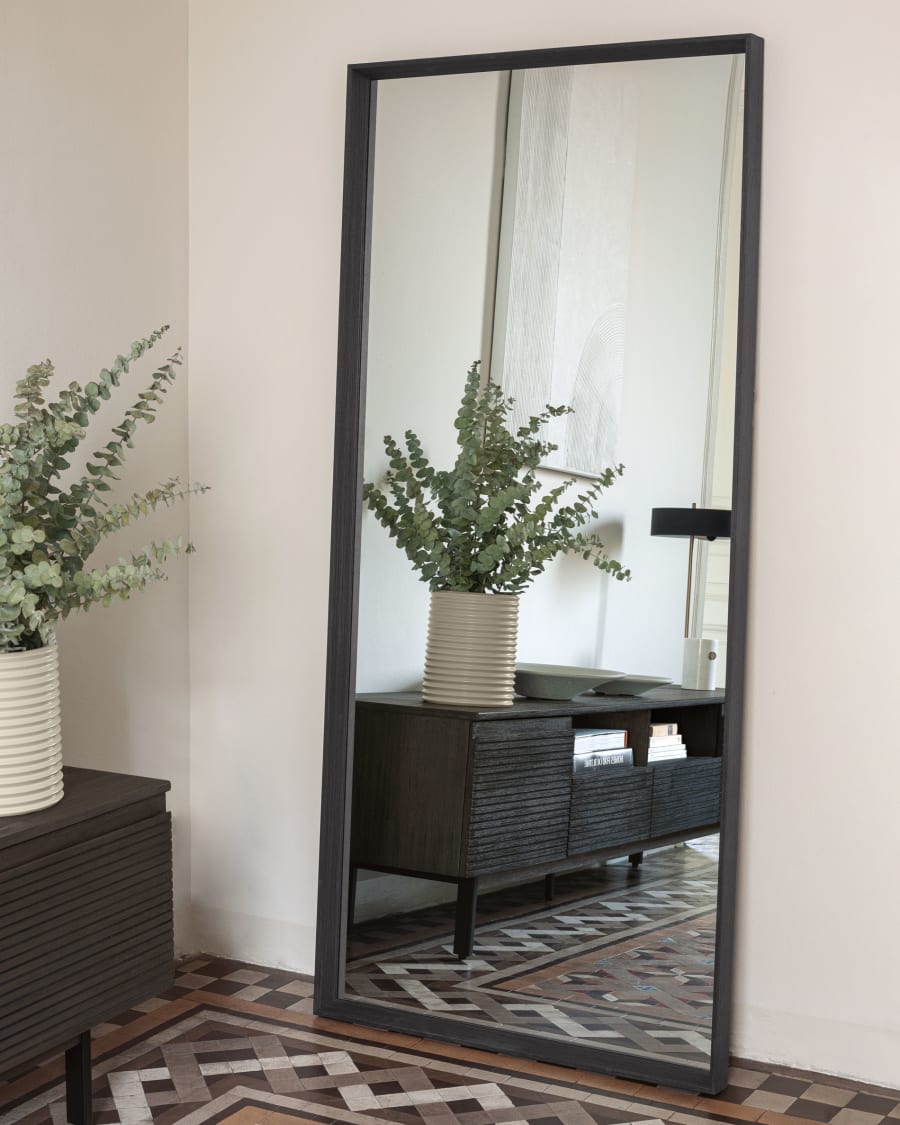 Form-Nerina mirror dark finish